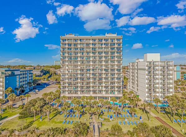 Exterior - Fully Renovated King Suite!  Perfect For 2 Guests!  Private Balcony (Myrtle Beach)
