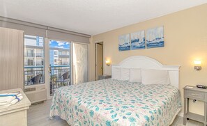 1 bedroom, iron/ironing board, free WiFi, bed sheets - Fully Renovated King Suite!  Perfect For 2 Guests!  Private Balcony (Myrtle Beach)