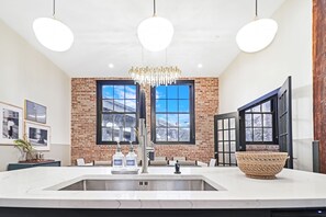 Appartement Supérieur, 2 chambres | Cuisine privée | Micro-ondes, cafetière/bouilloire