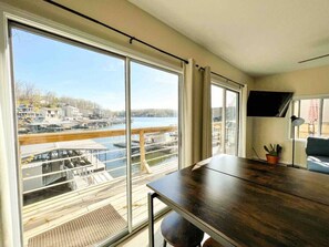 Dining - Waterfront Cottage & Dock w/ Beautiful View - 5MM (Rocky Mount)