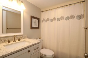 Towels - Summerhouse Oceanview 2 Bedroom 2 Bath Flat 122 (St. Augustine)