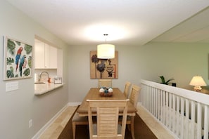 Dining - Summerhouse Oceanview 2 Bedroom 2 Bath Flat 122 (St. Augustine)