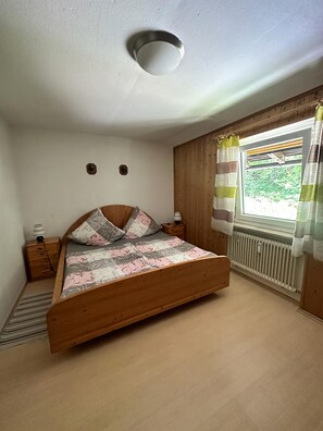 3 habitaciones y ropa de cama 