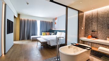 家庭套房, 1 張特大雙人床 (1 Kids Bed) | 高級寢具、羽絨被、舒適加層、免費迷你吧物品
