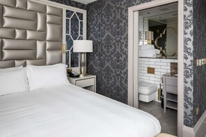 Blackout drapes, iron/ironing board, free WiFi, bed sheets - Henrietta House, a member of Radisson Individuals (Bath)