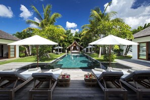 Pool - Luxury 7 Bedroom Villa in Seminyak with Private Pool, Bali Villa 2071 (Bali)