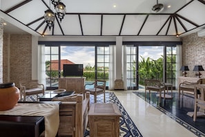 Interior - Beautiful 5 Star Villa in Prime Umalas Location, Bali Villa 2076 (Bali)
