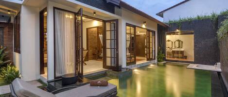 屋外プール、サンラウンジャー