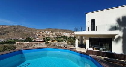 Villa André con Piscina, Barbacoa, Wifi & Satélite