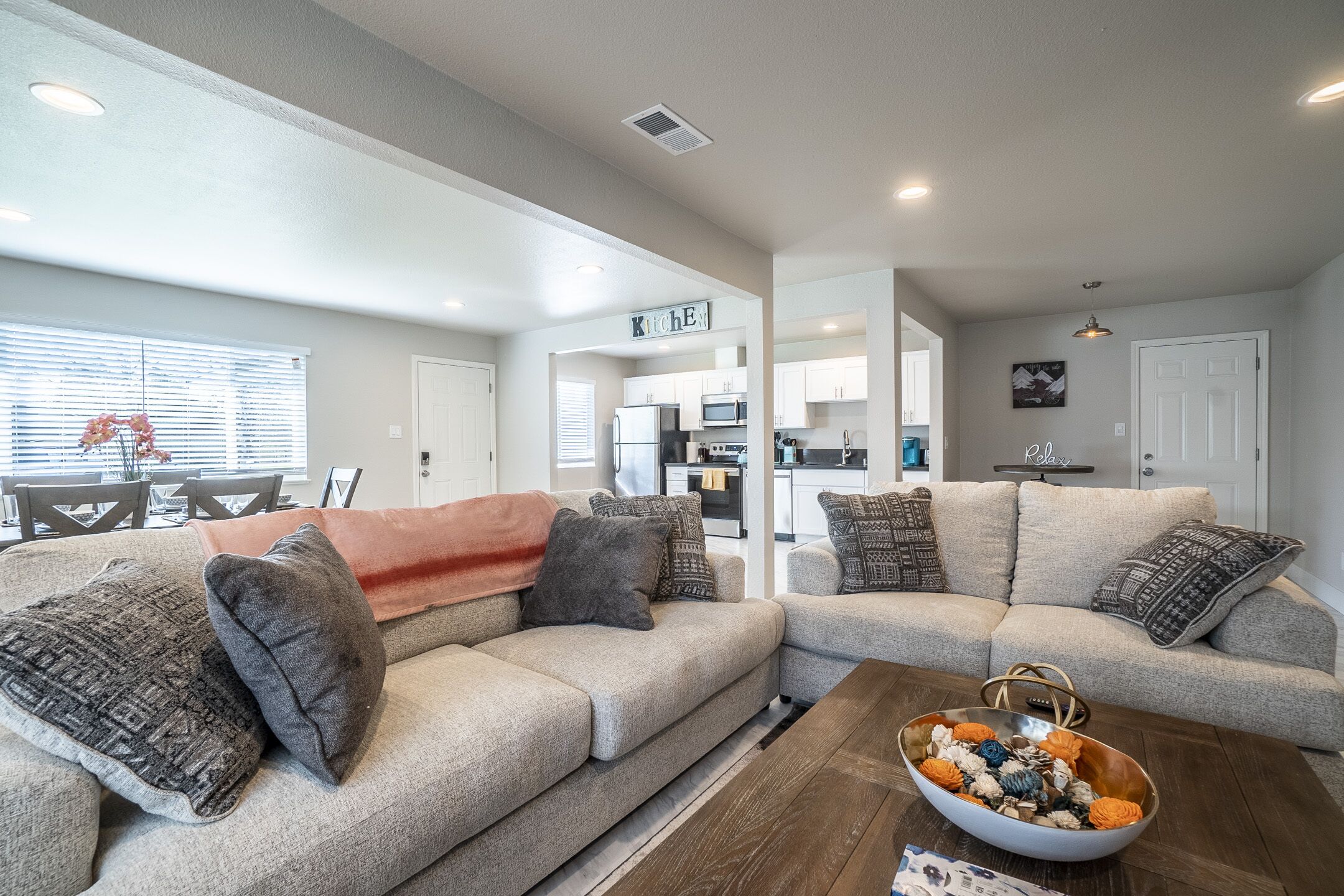 BRIGHT & COZY FULLY REMODELED HOME