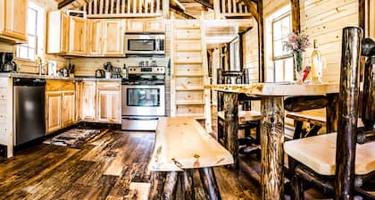 Fisher Cabin - Cute Log Cabin with Private Creek in the Crazy Mountains!