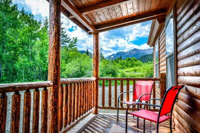 Fisher Cabin - Cute Log Cabin with Private Creek in the Crazy Mountains!