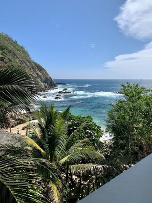 On the beach - Casa El Delfin, 1st Floor - Main Level- Estacahuite (Estacahuite)