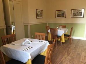 Dining - Basilica Hotel (Rome)