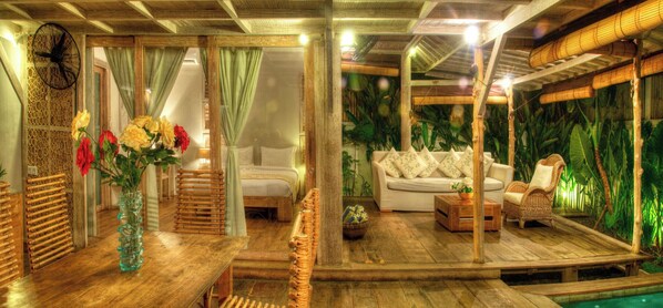 2 bedrooms, internet, bed sheets, wheelchair access