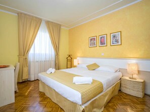 2 bedrooms, free WiFi, bed sheets - VILLA ROSSELLA 1 Two-Bedroom Apartment (Achilea) (Rovinj)