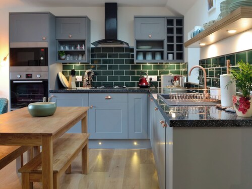 2 bedroom accommodation in Laurencekirk, near Montrose