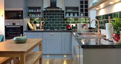 2 bedroom accommodation in Laurencekirk, near Montrose