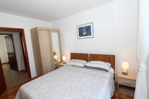 2 bedrooms, free WiFi, bed sheets