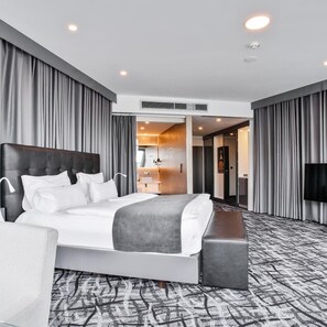 Internet - Dancing House Hotel (Prague)