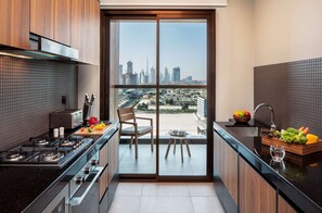 Private kitchen - DoubleTree by Hilton Dubai M Square Hotel & Residences (Dubai)