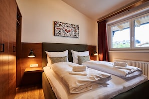 1 bedroom, in-room safe, iron/ironing board, travel cot