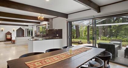 Luxury Castle Retreat on the Golf Course