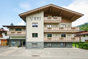 Esterni