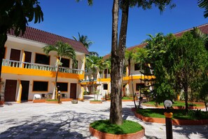 Property grounds - The Coconut Nanai Resort (Patong)