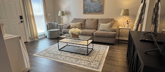 Magnolia Linen Co #8 - DISCOUNTED NO PARKING INCLUDED