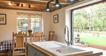 3 bedroom accommodation in Horsham