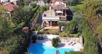 Villa Riai