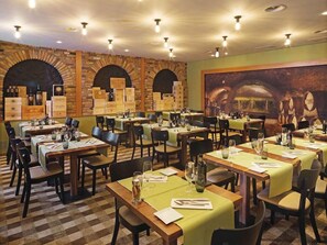 Dining - Movenpick Zurich Regensdorf (Regensdorf)