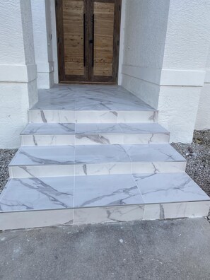 تفاص�يل الفندق من الخارج