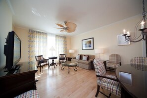 Living area - Wild Dunes Resort By Destination Hotels (Isle of Palms)