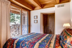 2 chambres, bureau, Wi-Fi, draps fournis