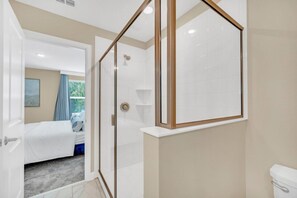 Hair dryer, towels - 5 Star Villa Seraphina – A Heavenly Luxury Sanctuary (Orlando)