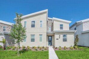 Exterior - At Last You can Rent the Perfect Luxury Mansion on Storey Lake Resort, Orlando Mansion 3659 (Orlando)