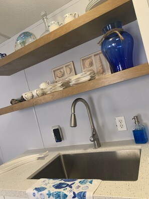 Interior - Family Fishing Shack Tavernier Key (Tavernier)