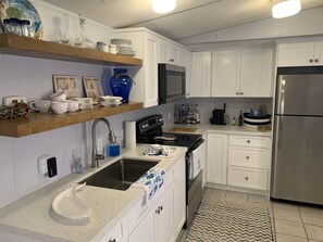 Fridge, microwave, oven, stovetop - Family Fishing Shack Tavernier Key (Tavernier)