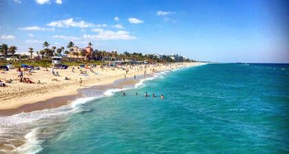 Picture Renting This Beautiful 4 Bedroom Cottage in West Palm Beach, West Palm Beach Cottage 1856