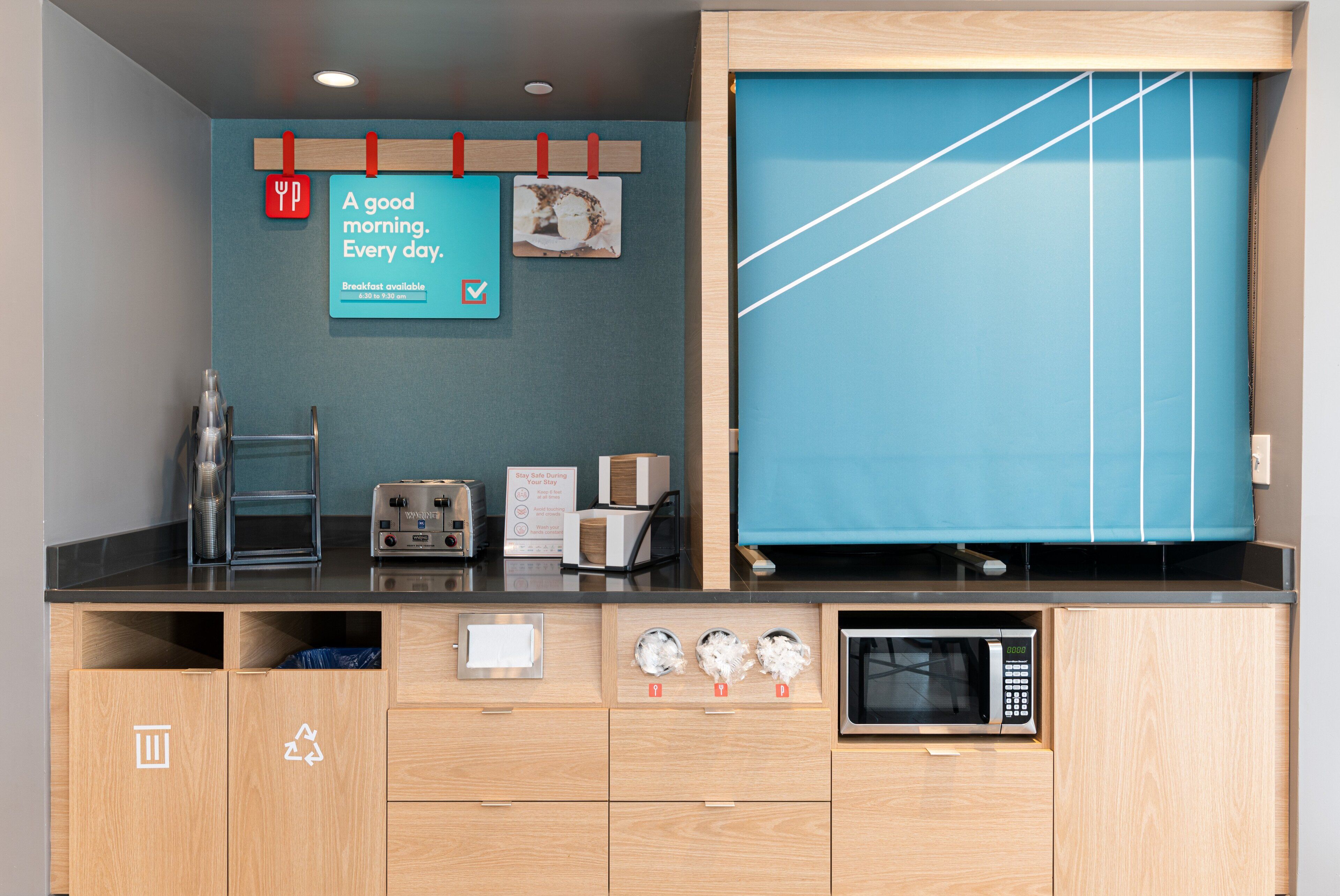 free daily self-service breakfast