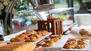 Colazione a buffet a pagamento, servita tutte le mattine