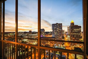 Unclassified image, 2 of 47, button - Downtown ATL Private Luxury Sparkling Penthouse-FREE PARKING-Walk to Everything! (Atlanta)