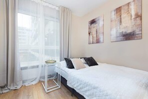 Iron/ironing board, travel cot, WiFi, bed sheets