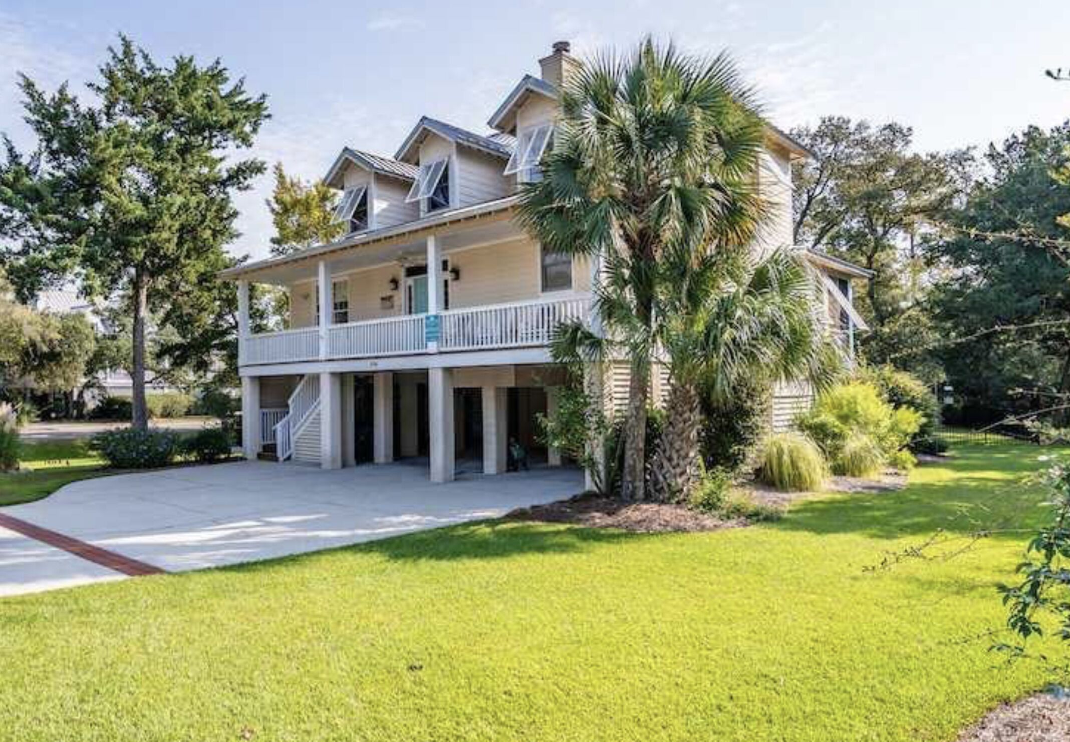 Quick stroll to beautiful North Litchfield beach!
