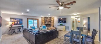 777Rentals - 7BRs/4BA - Sport Court Estate