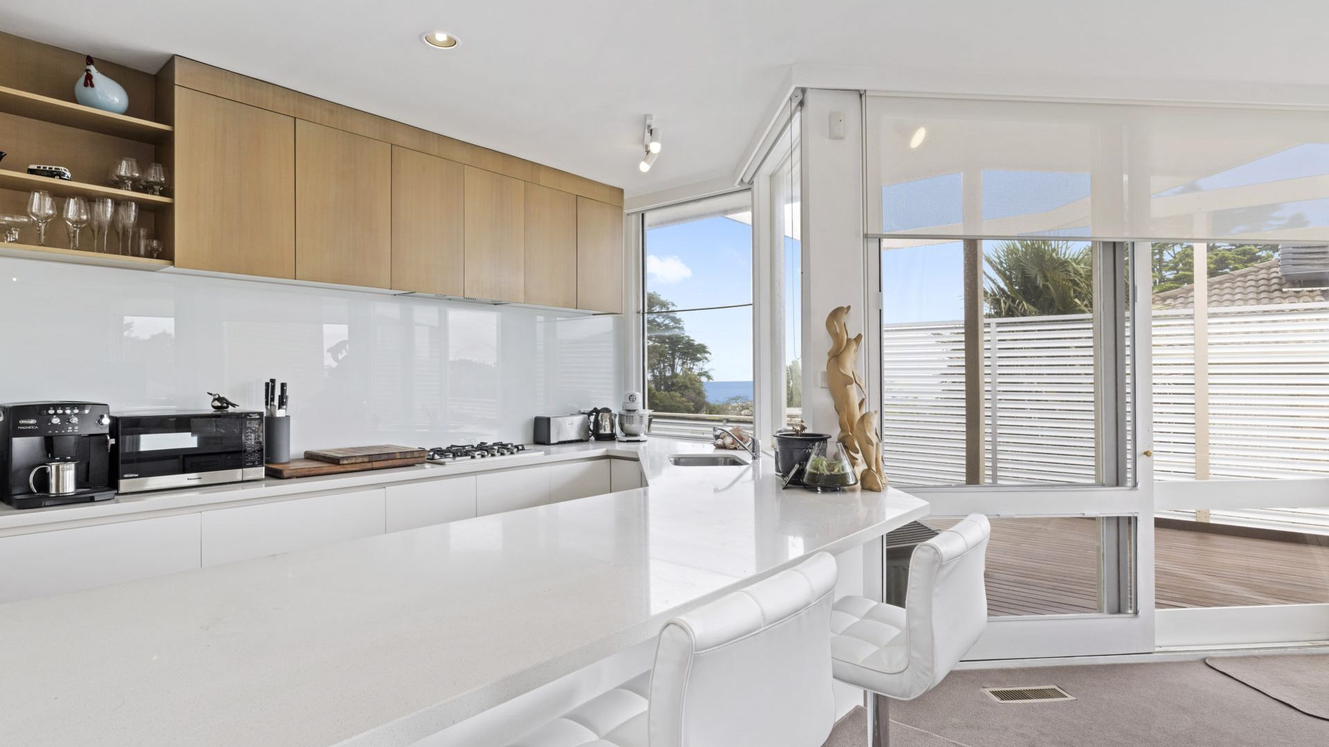 Réfrigérateur, micro-ondes, four, lave-vaisselle