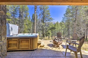 Terrace/patio - Walk to Lift: Luxe Villa w/ Hot Tub in Copper Mtn (Copper Mountain)