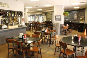 Dining - Universal Studios, International Dr (Orlando)